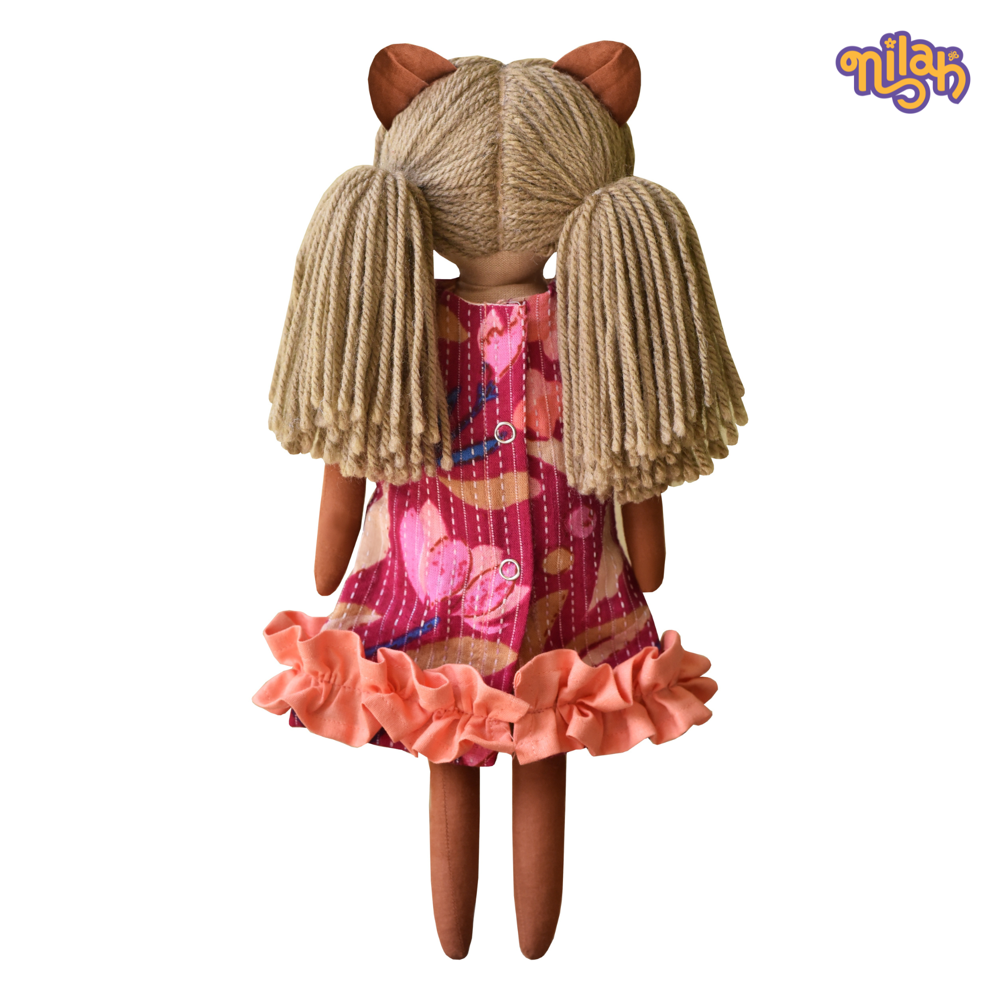 Nilah befriends the Karadis