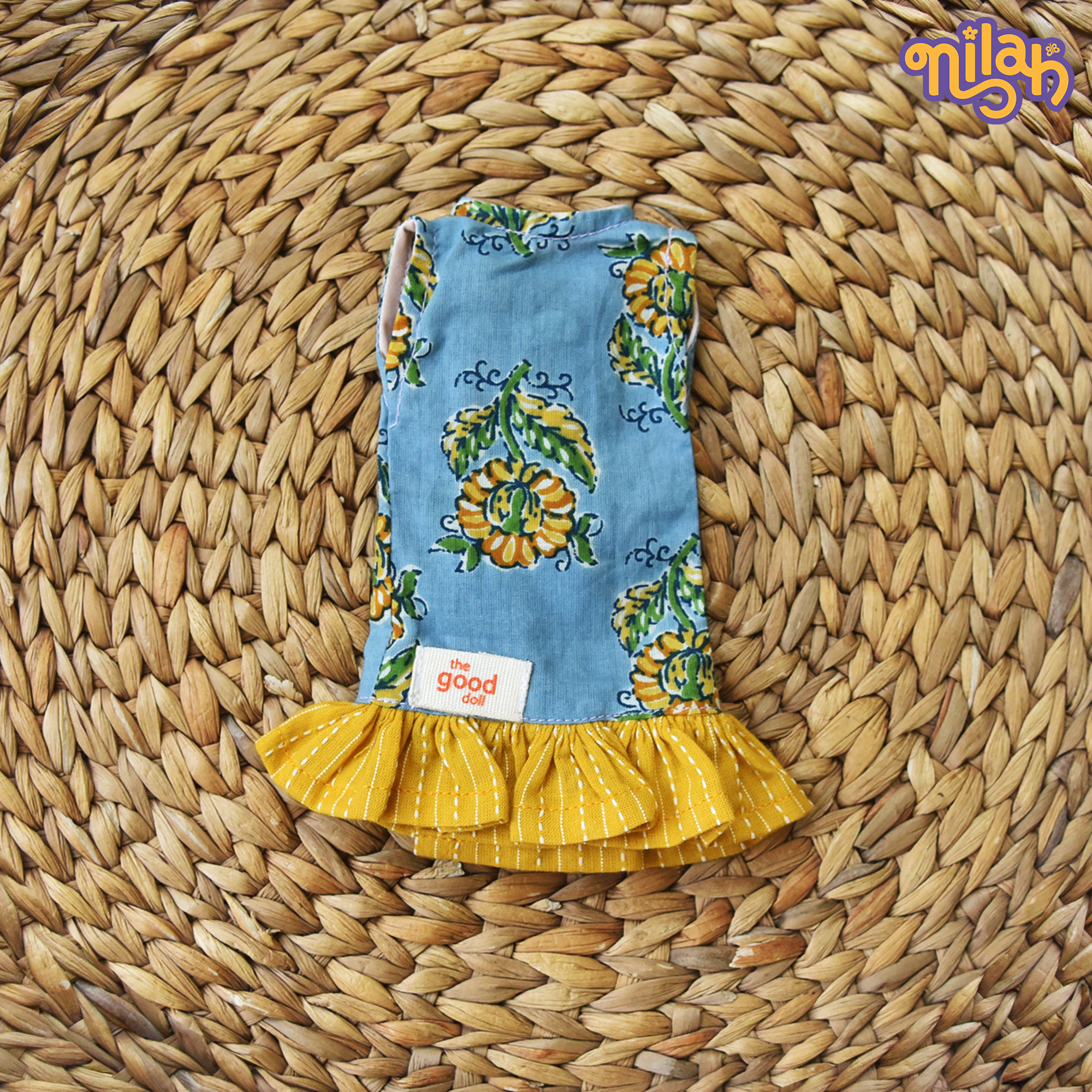Doll Dress Set (Pack of 3) – Mira and Malar prepare for an artsy afternoon