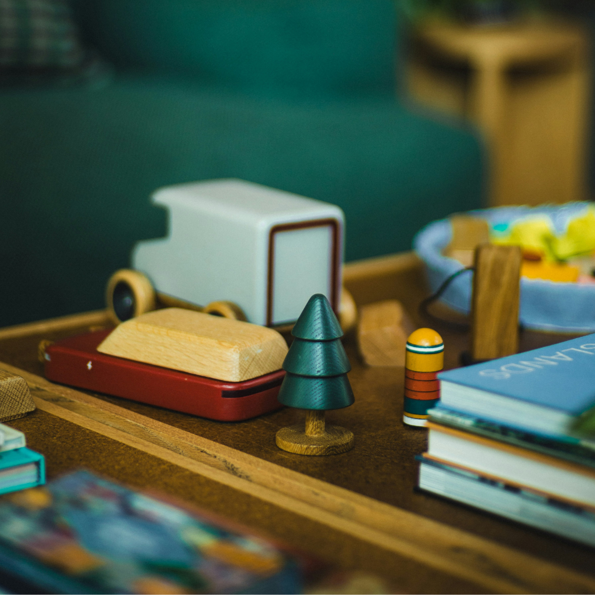 How do I engage a Child with a Playset for Long-Lasting Play?