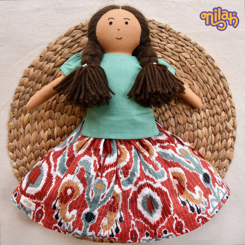 Nilah's entire family celebrating together