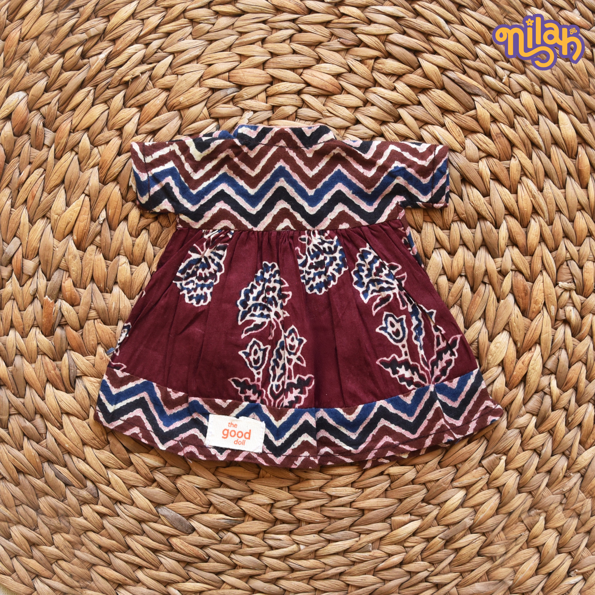 Set of 3 – Mira and Malar pack for a weekend with cousins