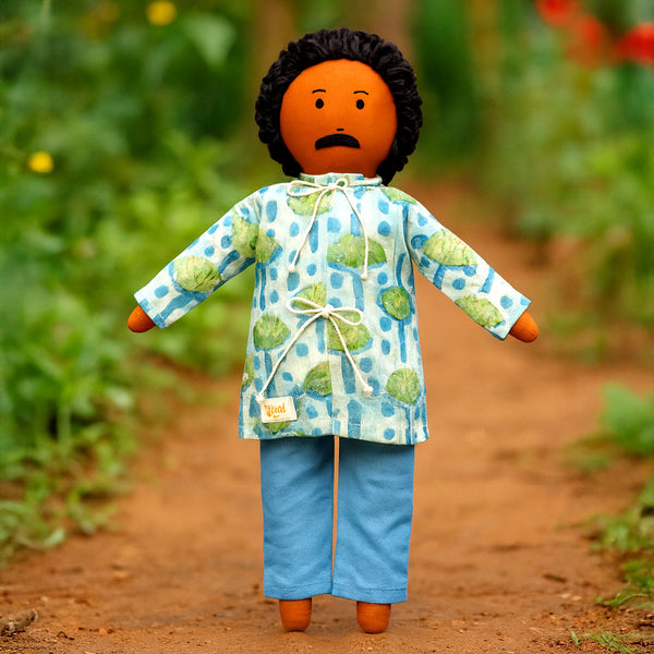 Nilah’s Appa in Blue Kurta