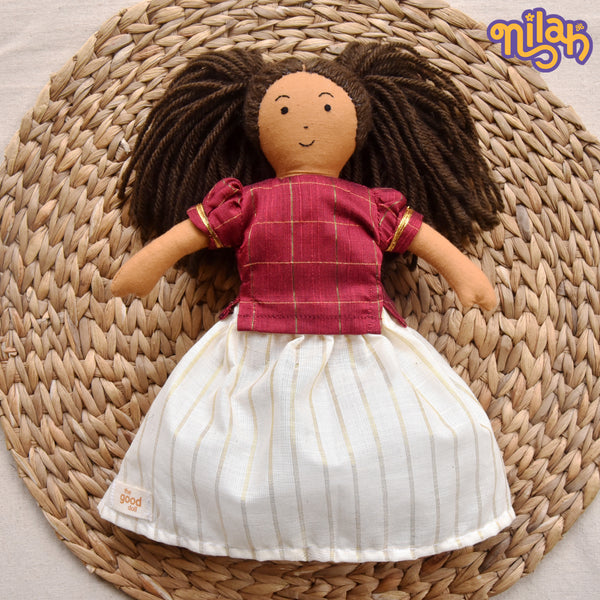 Mira - Nilah’s Younger Sister in a Classic Cream