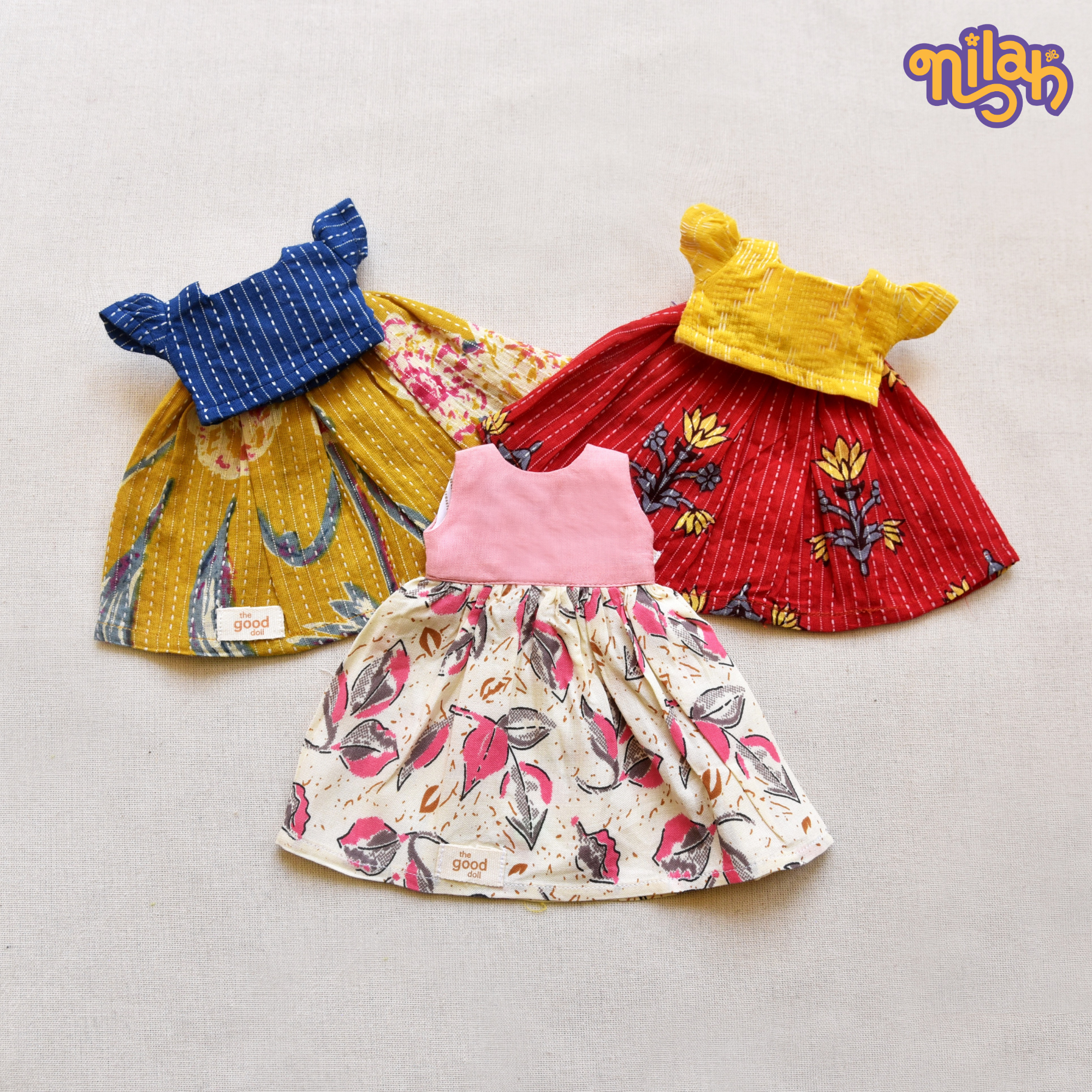 Set of 3 – Mira and Malar prepare for an artsy afternoon