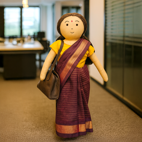 Nilah's Amma in Maroon Saree